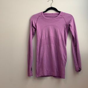 Lululemon Long Sleeve: 1 Hr Left